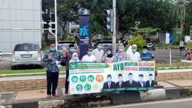 Kementrian Agama (Kemenag) Kabupaten Pandeglang membagikan masker