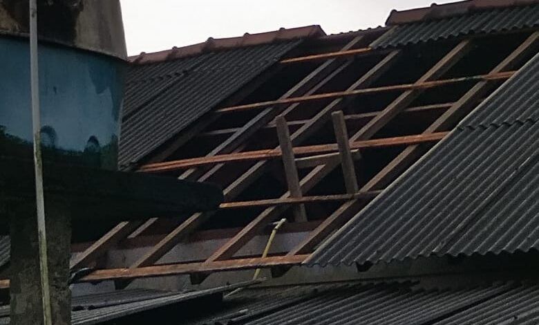 Atap Rumah Warga Rusak Kabupaten Bogor