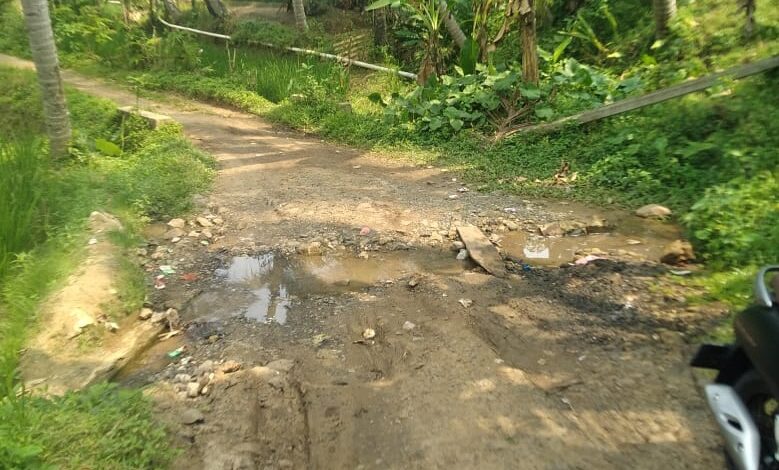 Kumala Untirta Soroti Jalan Rusak