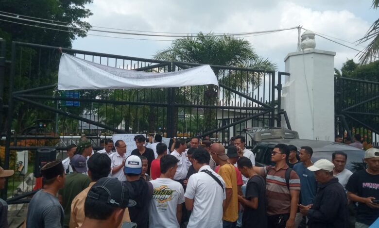 Aksi Unras Transbanten